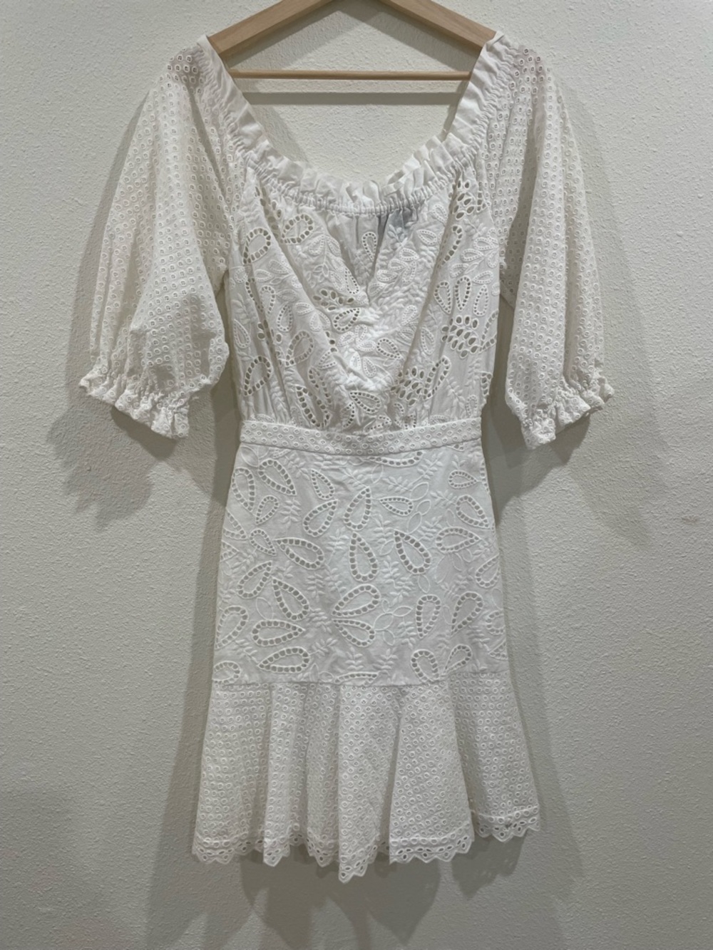 Saloni White Eyelet Lace Puff-Sleeve Mini Dress size 0 Wedding Bridal